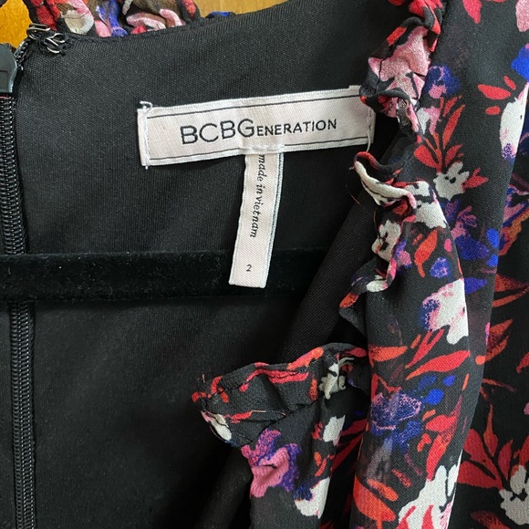 BCBGENERATION floral ruched long sleeve Maxi Dress - Picture 5 of 6